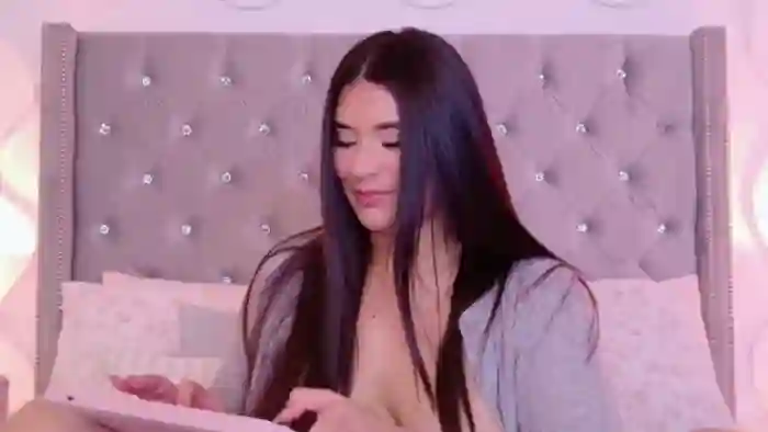 2025/09/18/flirt4free-julia-summers-21-42-47