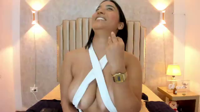 naisha-rousell