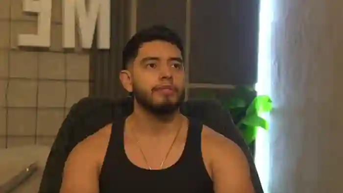 2025/09/20/flirt4free-nick-vans-19-57-32