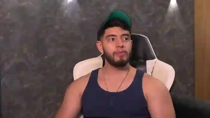 2025/09/21/flirt4free-nick-vans-21-11-52