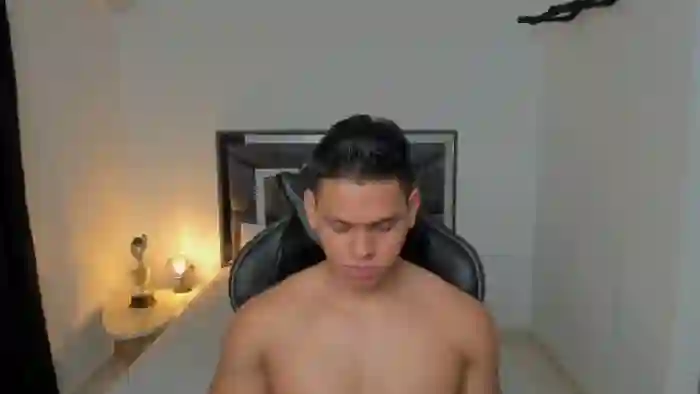 2025/09/21/flirt4free-stefan-lennox-23-00-40