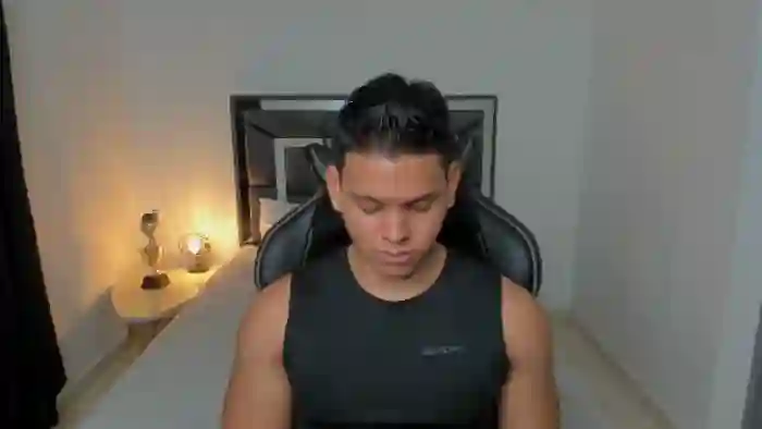 2025/09/21/flirt4free-stefan-lennox-23-37-01