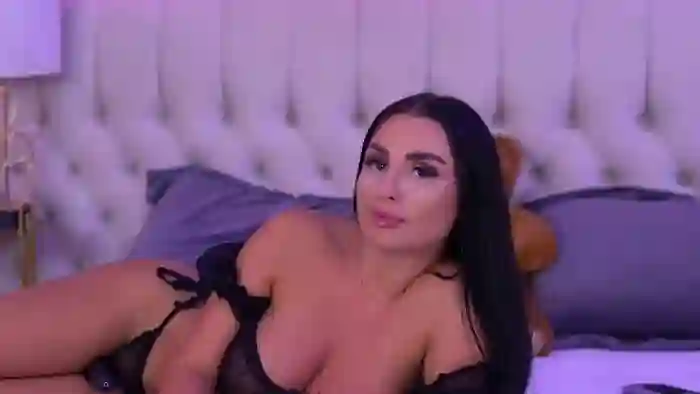 2025/09/22/flirt4free-isabelle-hunt-09-32-13