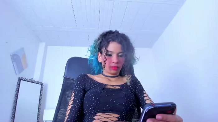 petite-ariana