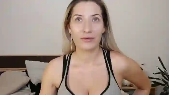 2025/09/23/flirt4free-megan-blaze-18-31-12