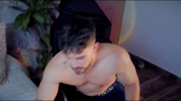 valenthino-king