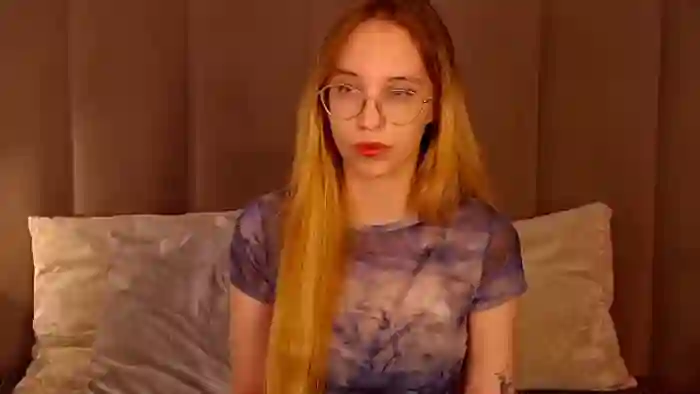 2025/09/25/flirt4free-lina-lewitt-17-01-54