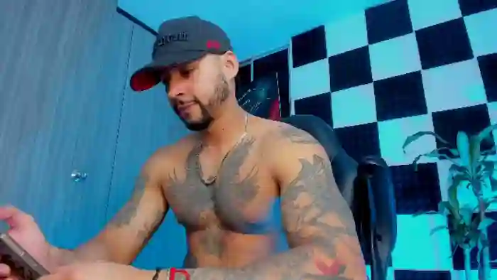 2025/09/25/flirt4free-nikola-hank-07-19-43