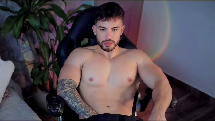 valenthino-king