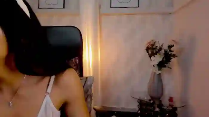 2025/09/26/flirt4free-esmeralda-smith-09-00-23