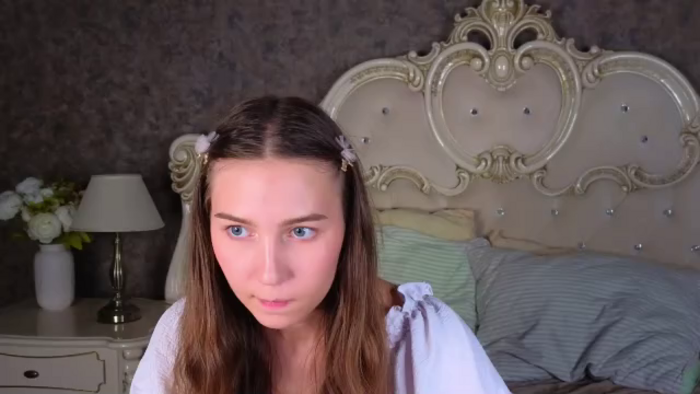 olivia-lay