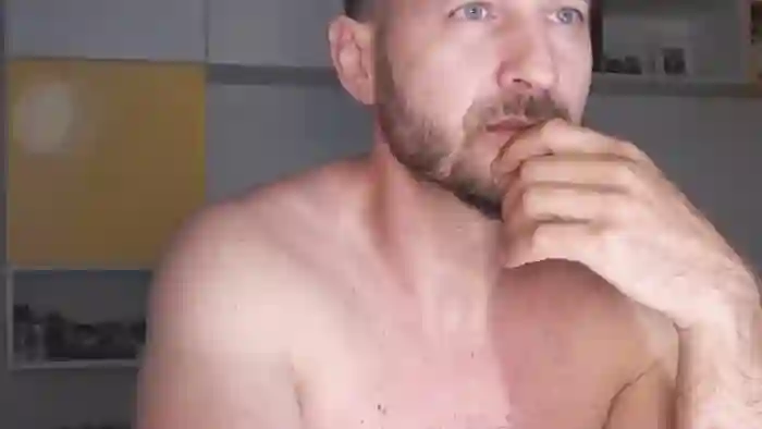 2025/09/27/flirt4free-hadess-16-30-43