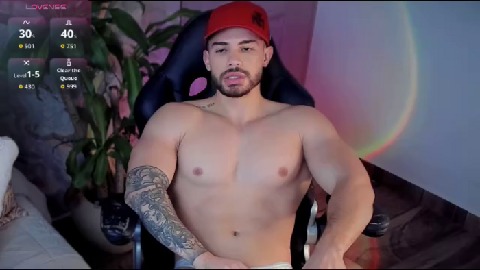valenthino-king