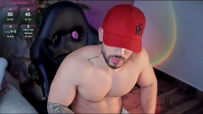 valenthino-king