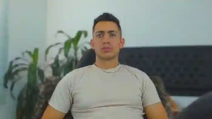 2025/09/27/flirt4free-zach-price-15-20-40