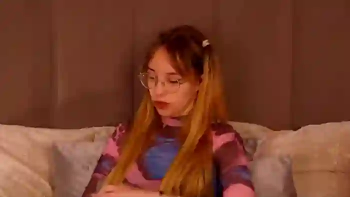 2025/09/28/flirt4free-lina-lewitt-00-00-00