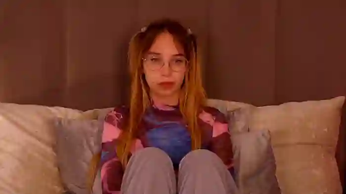 2025/09/28/flirt4free-lina-lewitt-02-43-01