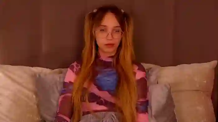 2025/09/28/flirt4free-lina-lewitt-03-45-59