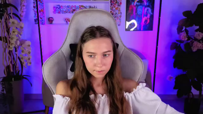 olivia-lay