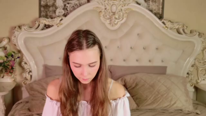 olivia-lay