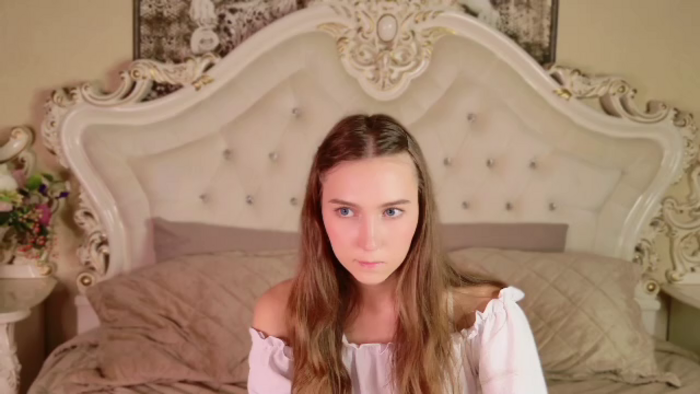 olivia-lay