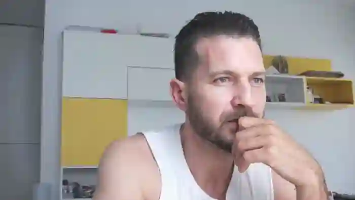 2025/09/28/flirt4free-hadess-10-21-48