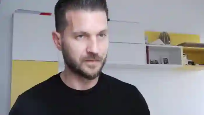 2025/09/28/flirt4free-hadess-14-06-51