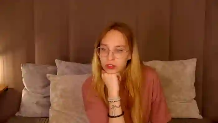 2025/09/29/flirt4free-lina-lewitt-16-34-28