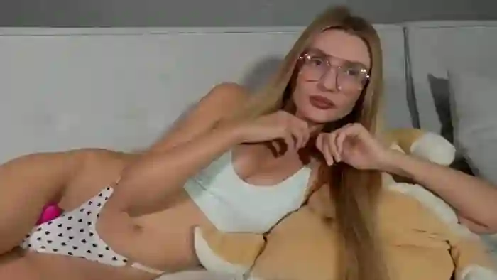 2025/09/29/flirt4free-mia-jesty-06-06-27