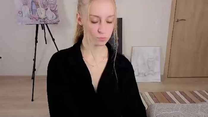 nicole-rav