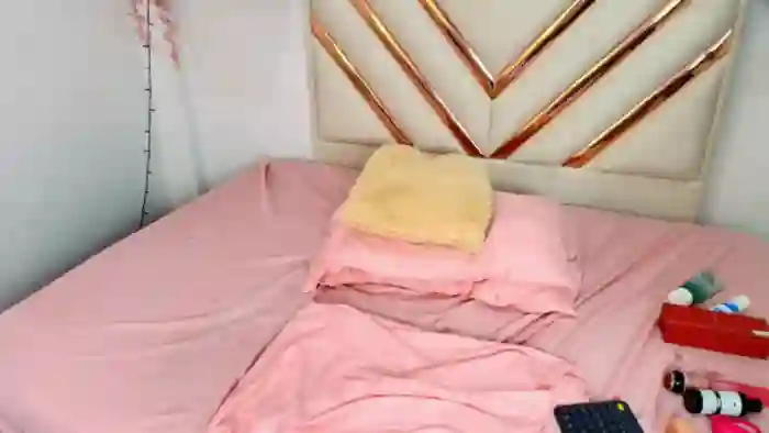 2025/09/29/flirt4free-scarlet-dash-09-59-47