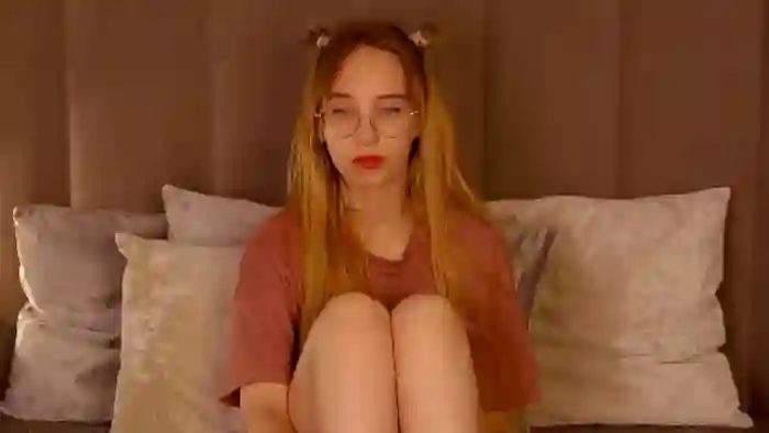 2025/09/30/flirt4free-lina-lewitt-03-28-49