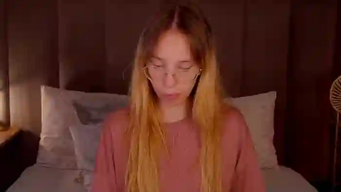 2025/10/01/flirt4free-lina-lewitt-15-45-04