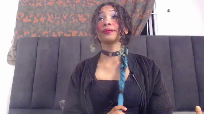 petite-ariana