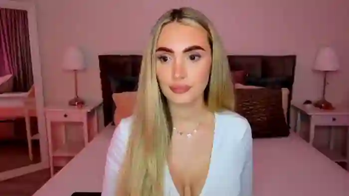 2025/10/03/flirt4free-sasha-elite-00-39-40