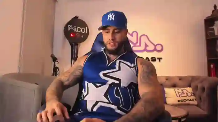 2025/10/03/flirt4free-magic-mak-03-15-57