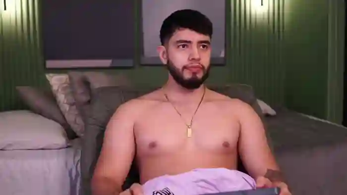2025/10/03/flirt4free-nick-vans-13-40-33