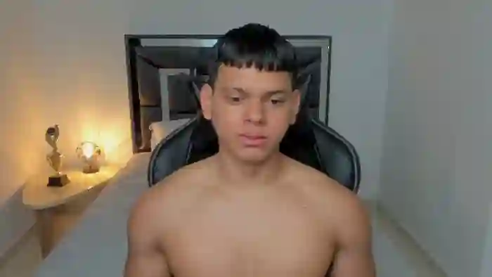 2025/10/03/flirt4free-stefan-lennox-14-15-38