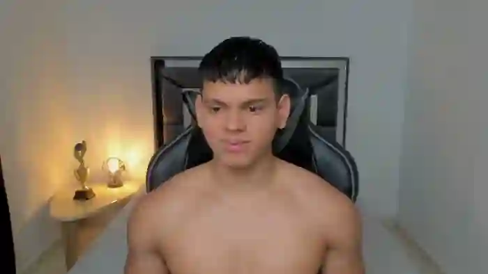 2025/10/03/flirt4free-stefan-lennox-17-38-02