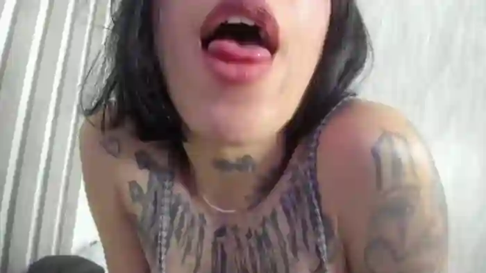 2025/10/04/flirt4free-wanda-snake-04-15-58