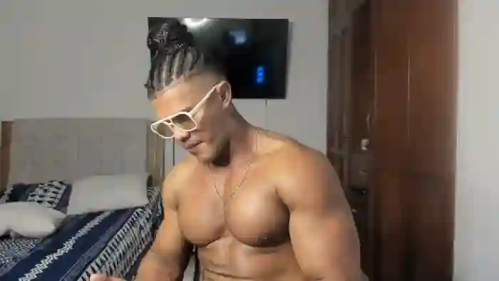 2025/10/05/flirt4free-tyga-fit-20-05-43