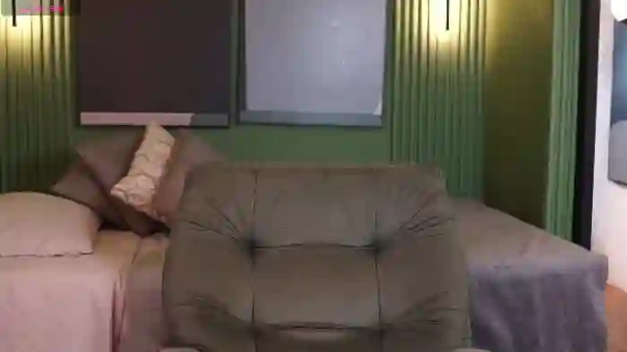2025/10/08/flirt4free-nick-vans-17-41-03