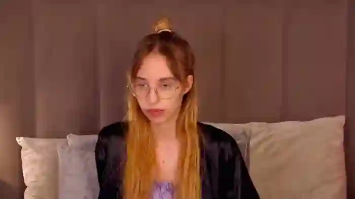 2025/10/09/flirt4free-lina-lewitt-20-22-29