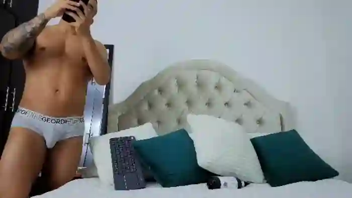 2025/10/10/flirt4free-xiomara-and-bastian-00-41-36