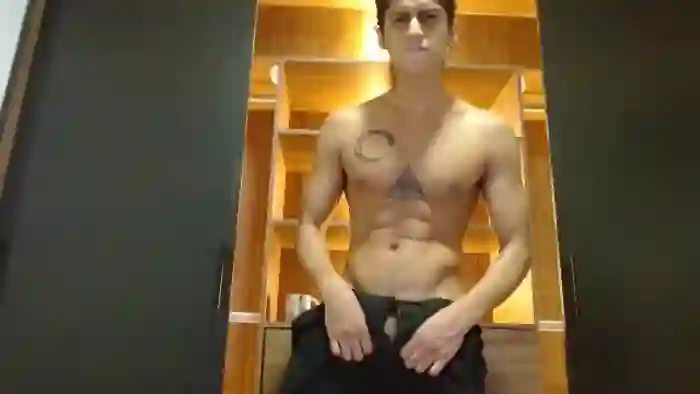 2025/10/10/flirt4free-noah-kooper-00-32-04