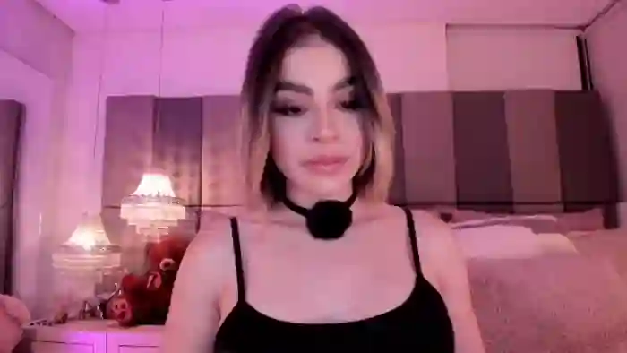 2025/10/13/flirt4free-mia-klein-01-38-54