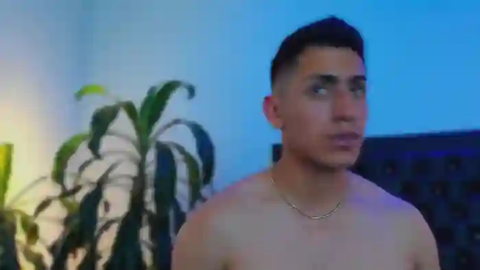 2025/10/13/flirt4free-zach-price-20-28-17