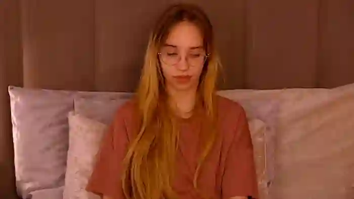 2025/10/14/flirt4free-lina-lewitt-02-13-49