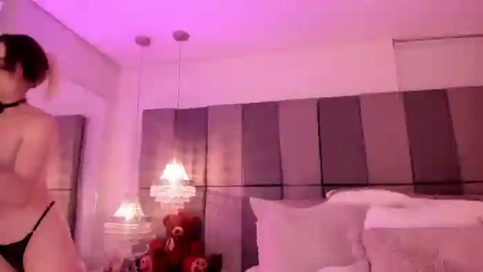 2025/10/14/flirt4free-mia-klein-00-25-51