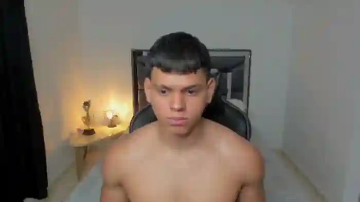 2025/10/14/flirt4free-stefan-lennox-20-34-00